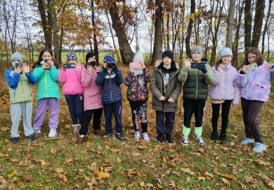 Klasa IV fotografuje jesień Klasa IV fotografuje jesień