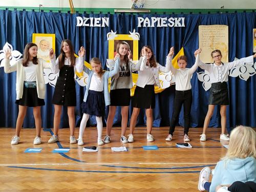 dzienPapieski22 005